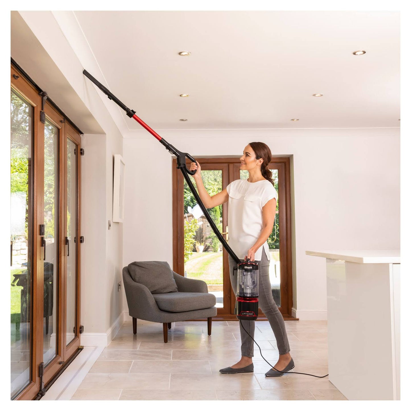 Shark NV602UKT Lift-Away Upright Vacuum Cleaner