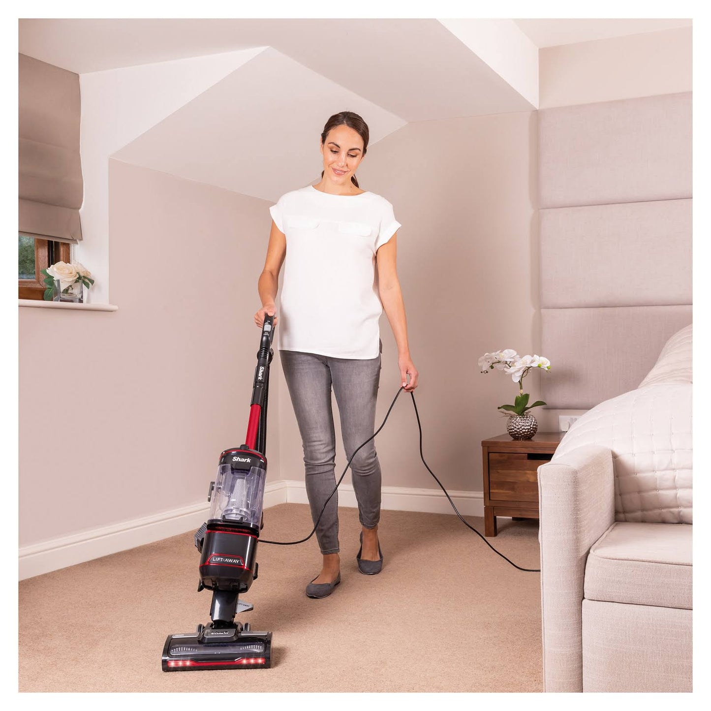 Shark NV602UKT Lift-Away Upright Vacuum Cleaner